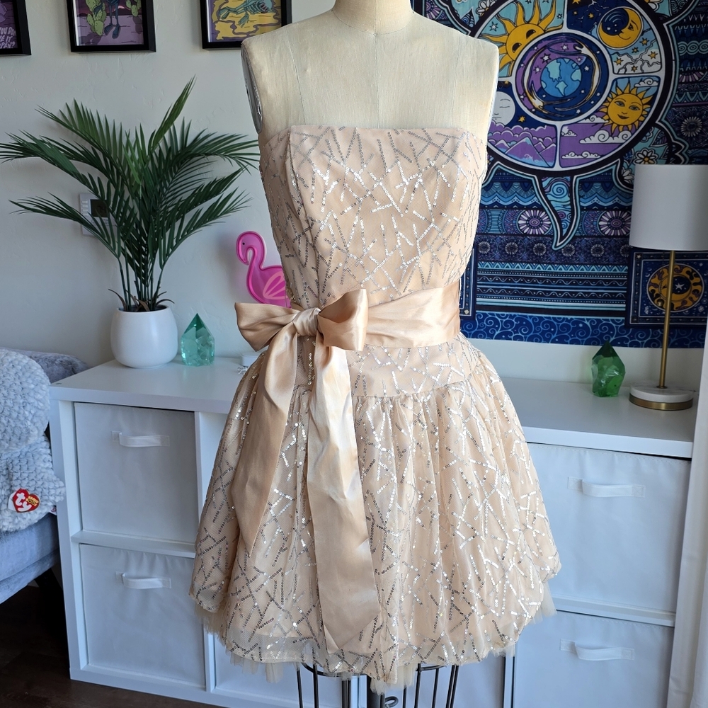 Vintage Jessica McClintock Champagne Sequin Belted Strapless Tulle Dress 9 Y2K